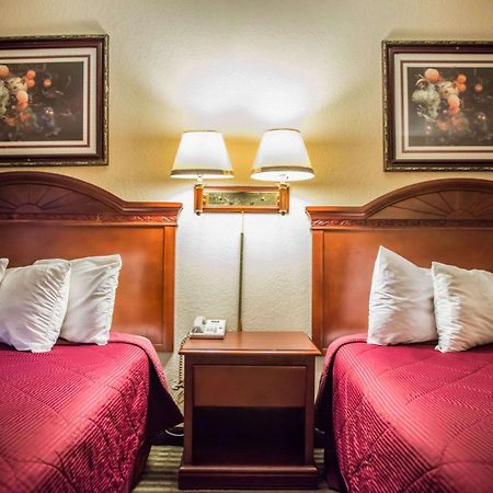 Econo Lodge Panama City Eksteriør billede