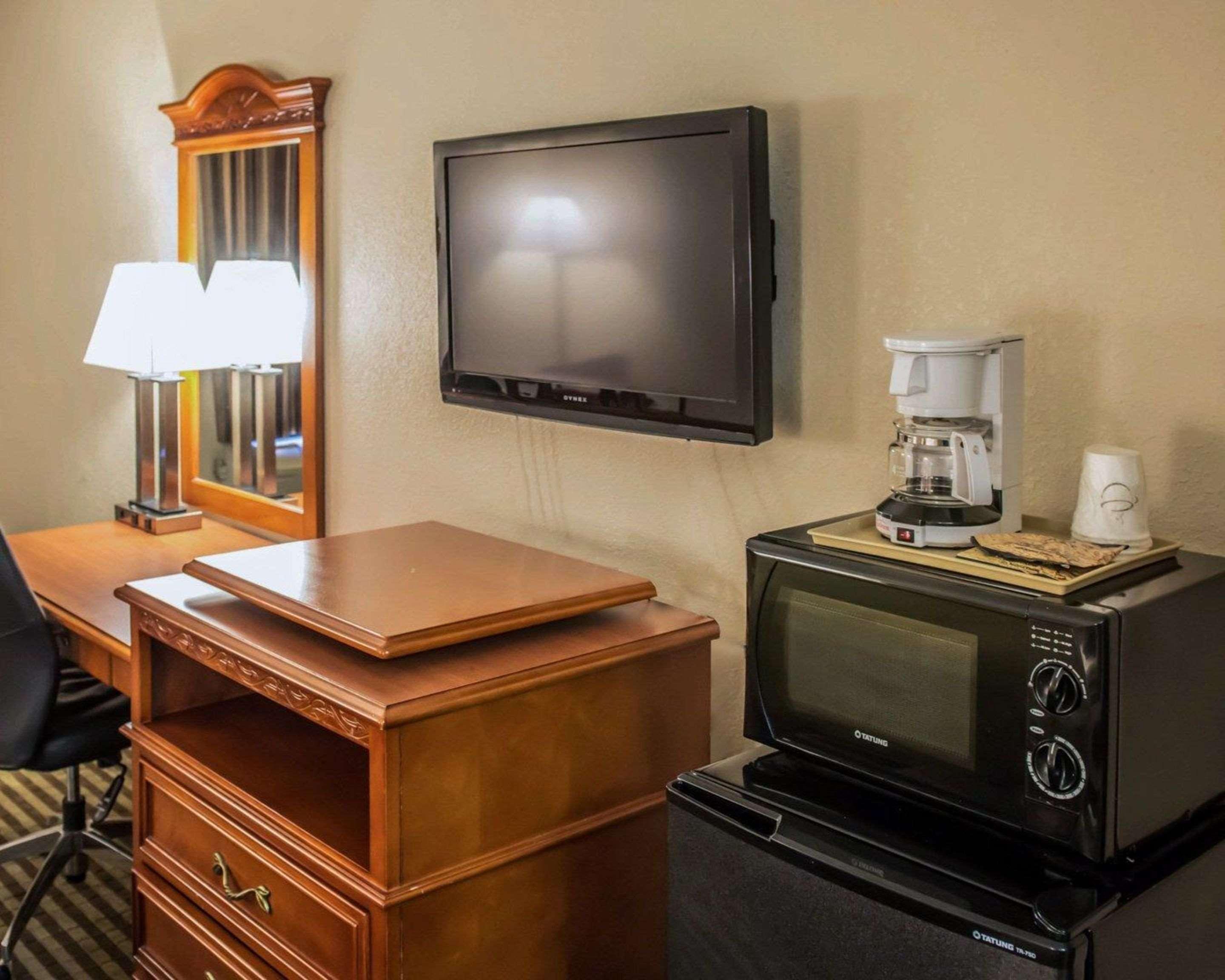 Econo Lodge Panama City Eksteriør billede