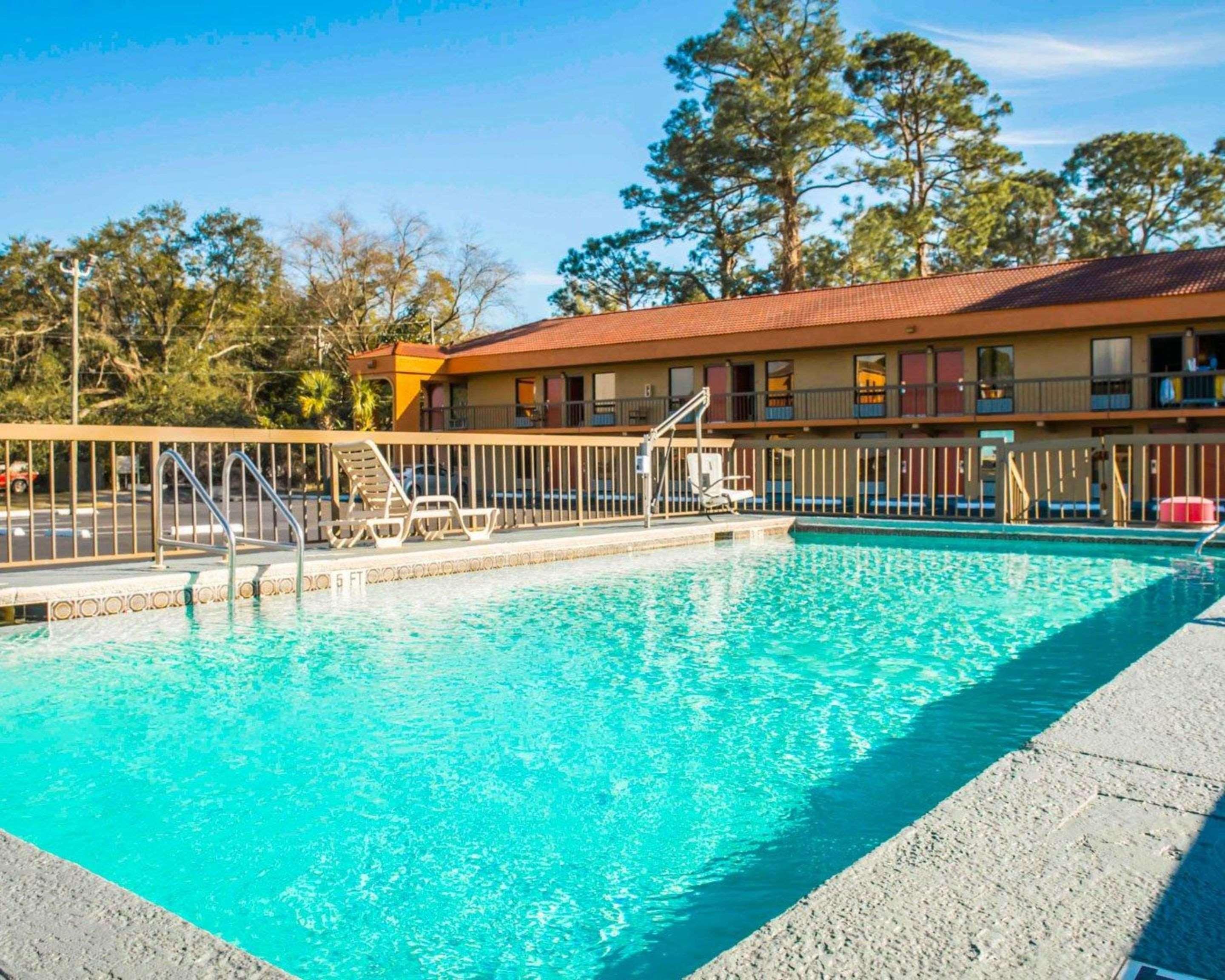 Econo Lodge Panama City Eksteriør billede