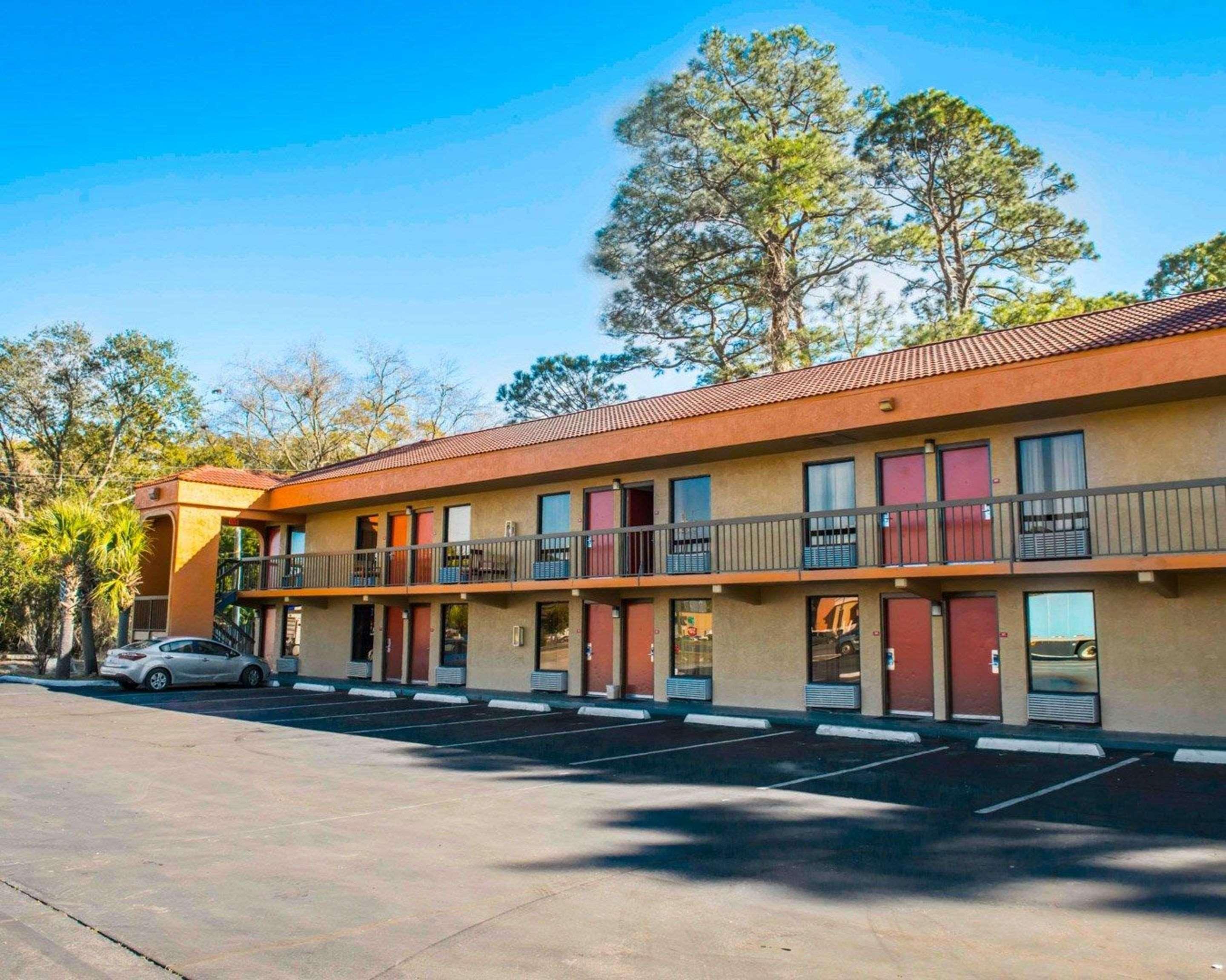 Econo Lodge Panama City Eksteriør billede