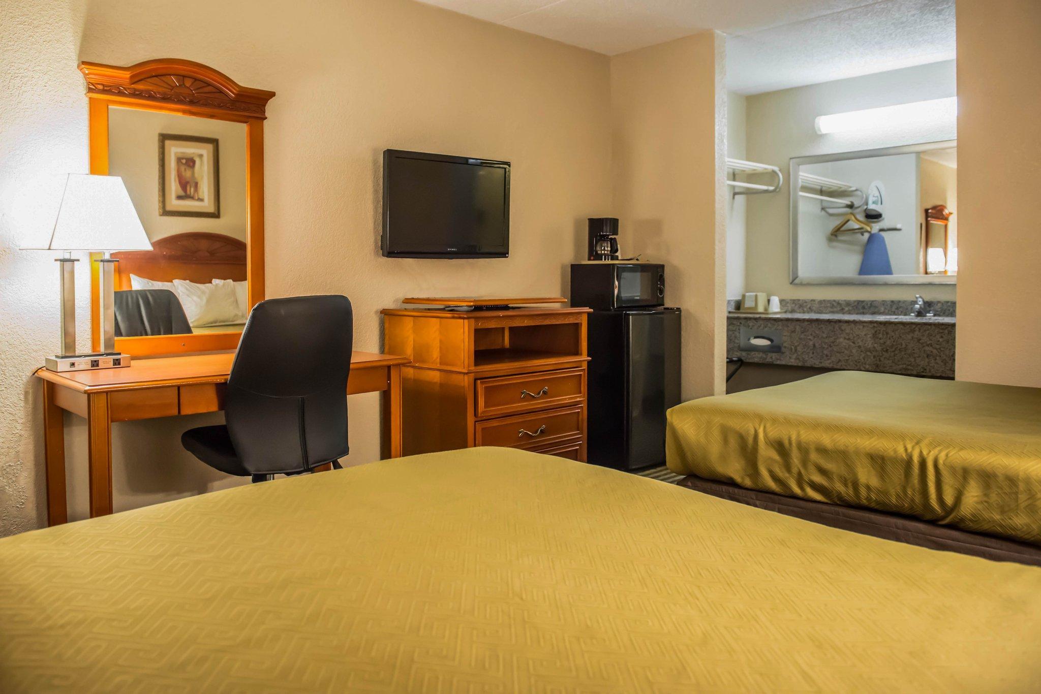 Econo Lodge Panama City Eksteriør billede