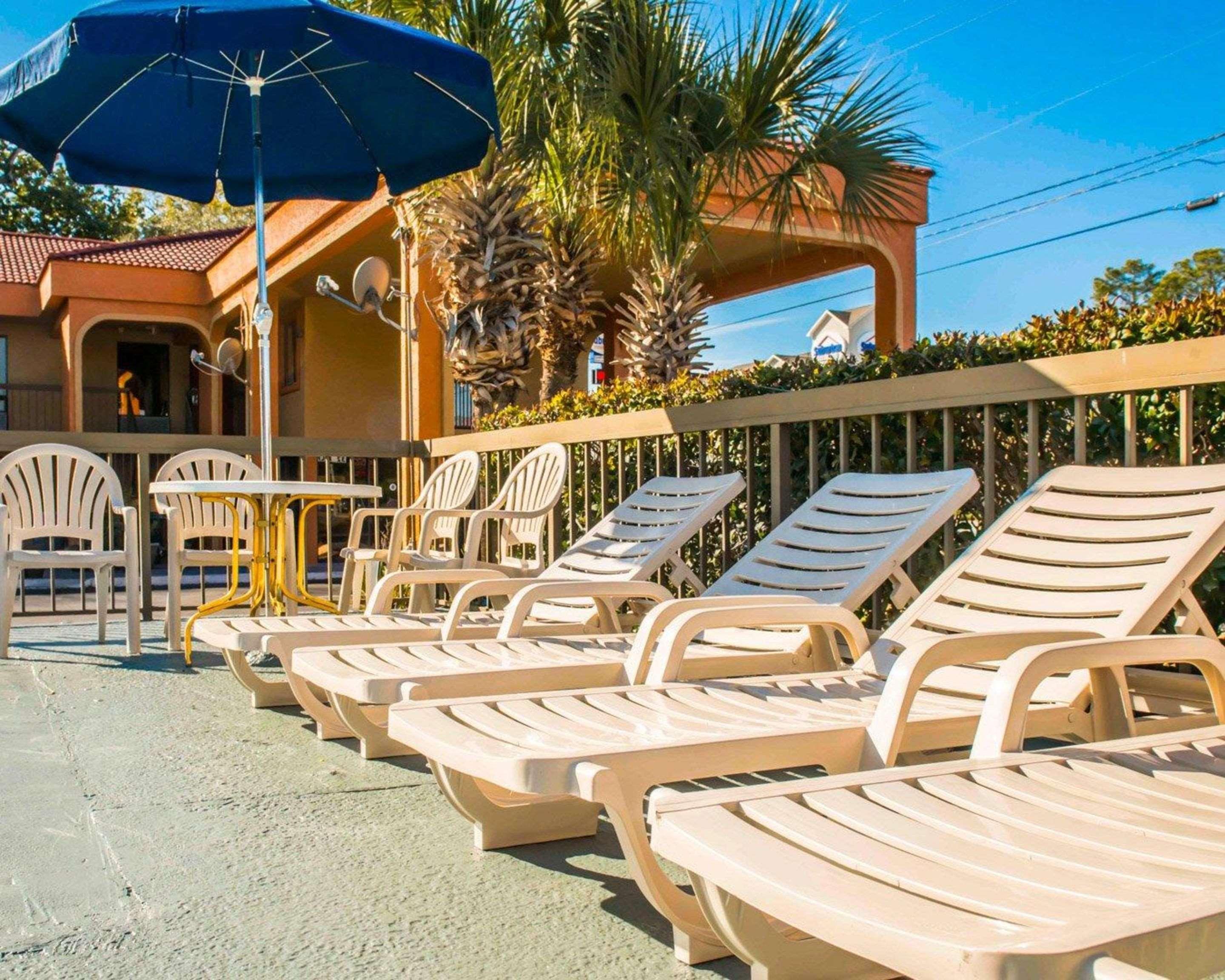 Econo Lodge Panama City Eksteriør billede