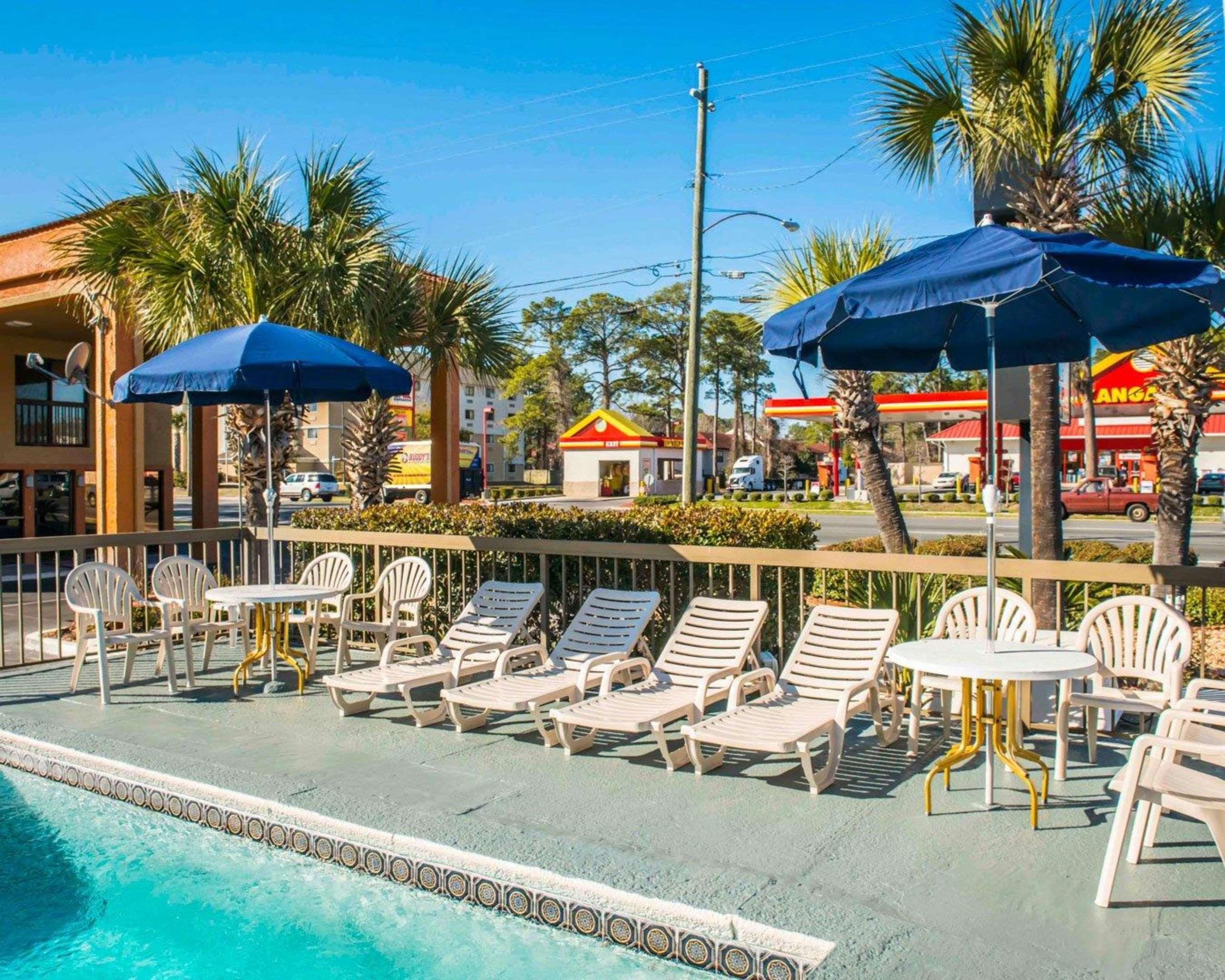 Econo Lodge Panama City Eksteriør billede