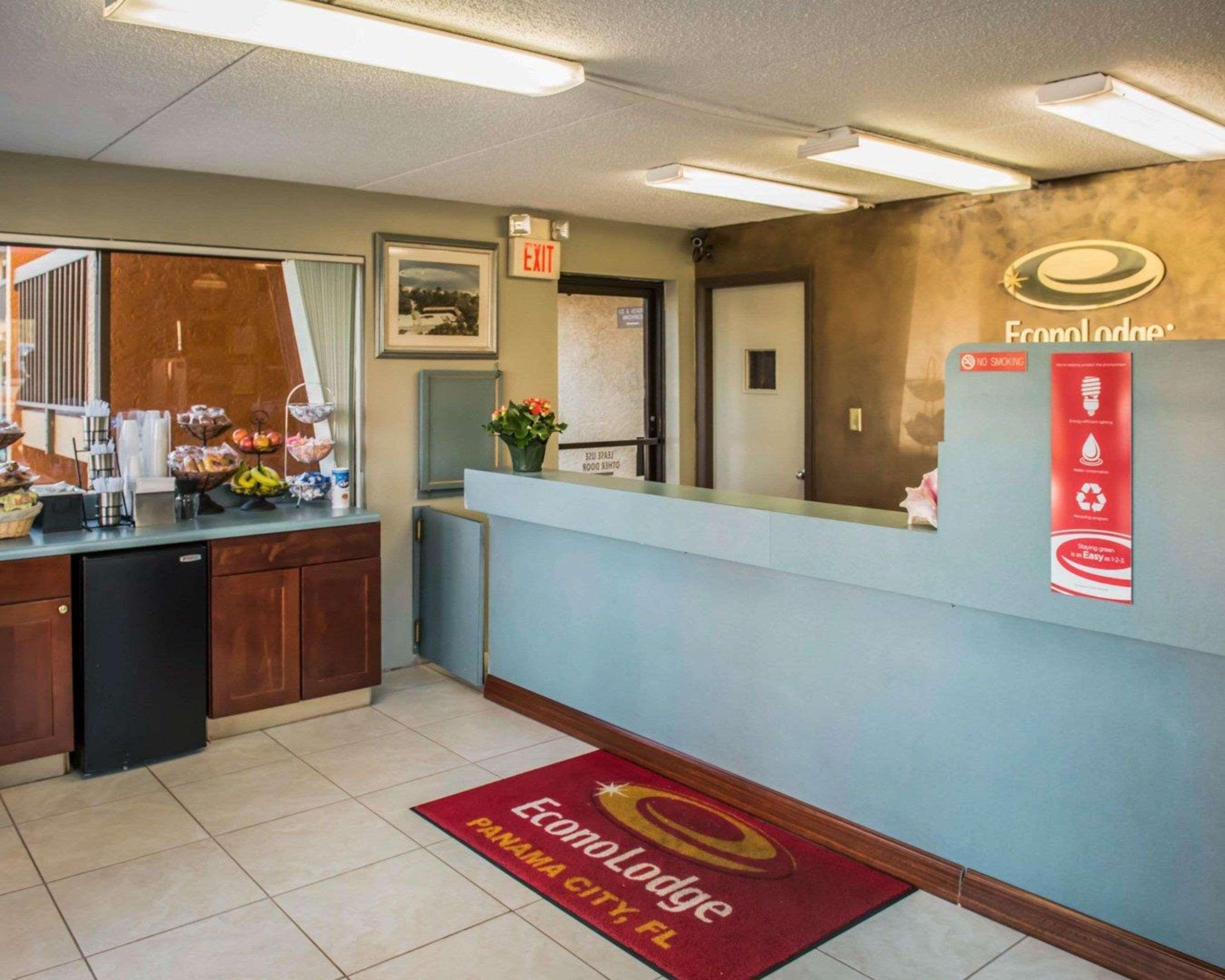 Econo Lodge Panama City Eksteriør billede