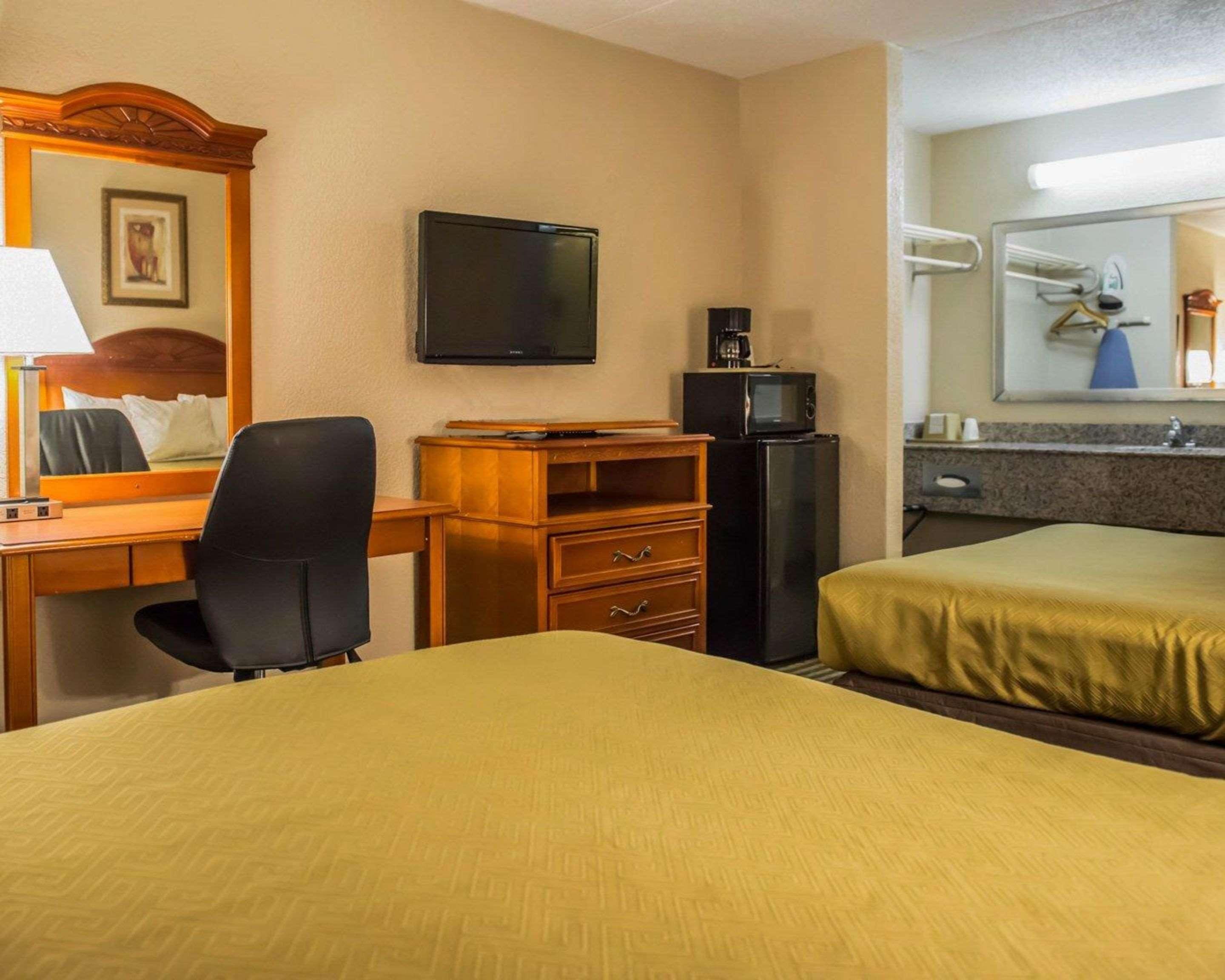 Econo Lodge Panama City Eksteriør billede