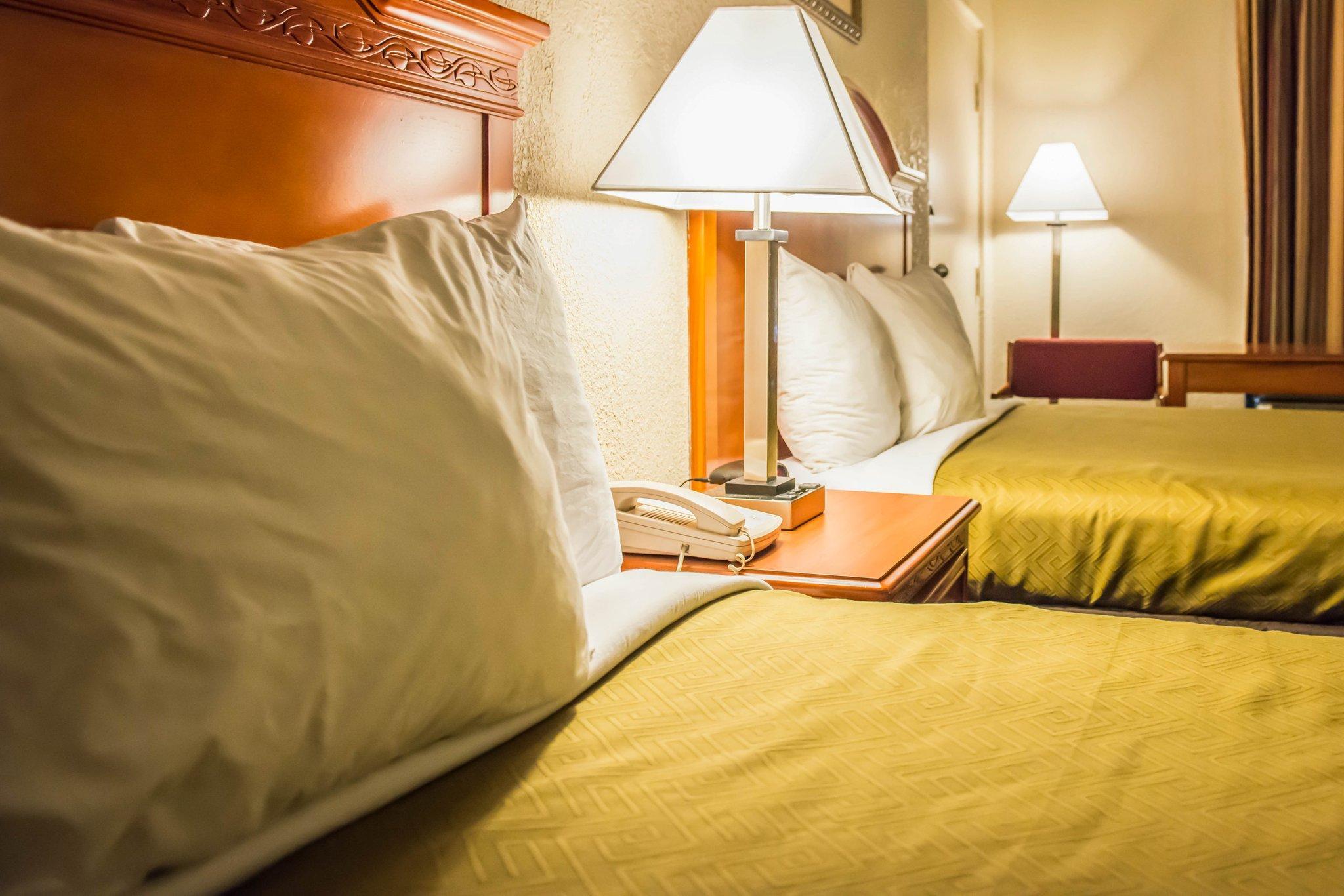 Econo Lodge Panama City Eksteriør billede